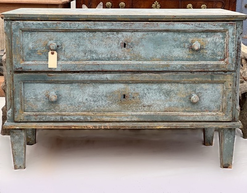 Blue-Green Commode