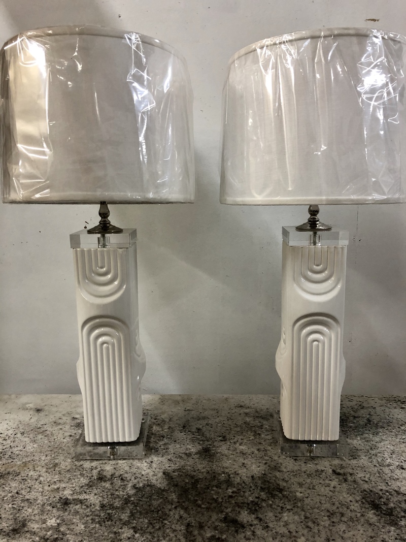 PAIR OF WHITE CERAMIC/LUCITE LAMPS